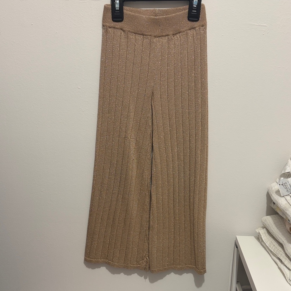 Zara 6-7 gold Metallic wide leg pants. A few snags pictured